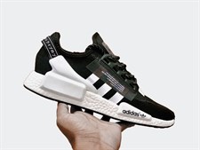 Adidas NMD_R1 V2 Sneakers - Core Black / Cloud White